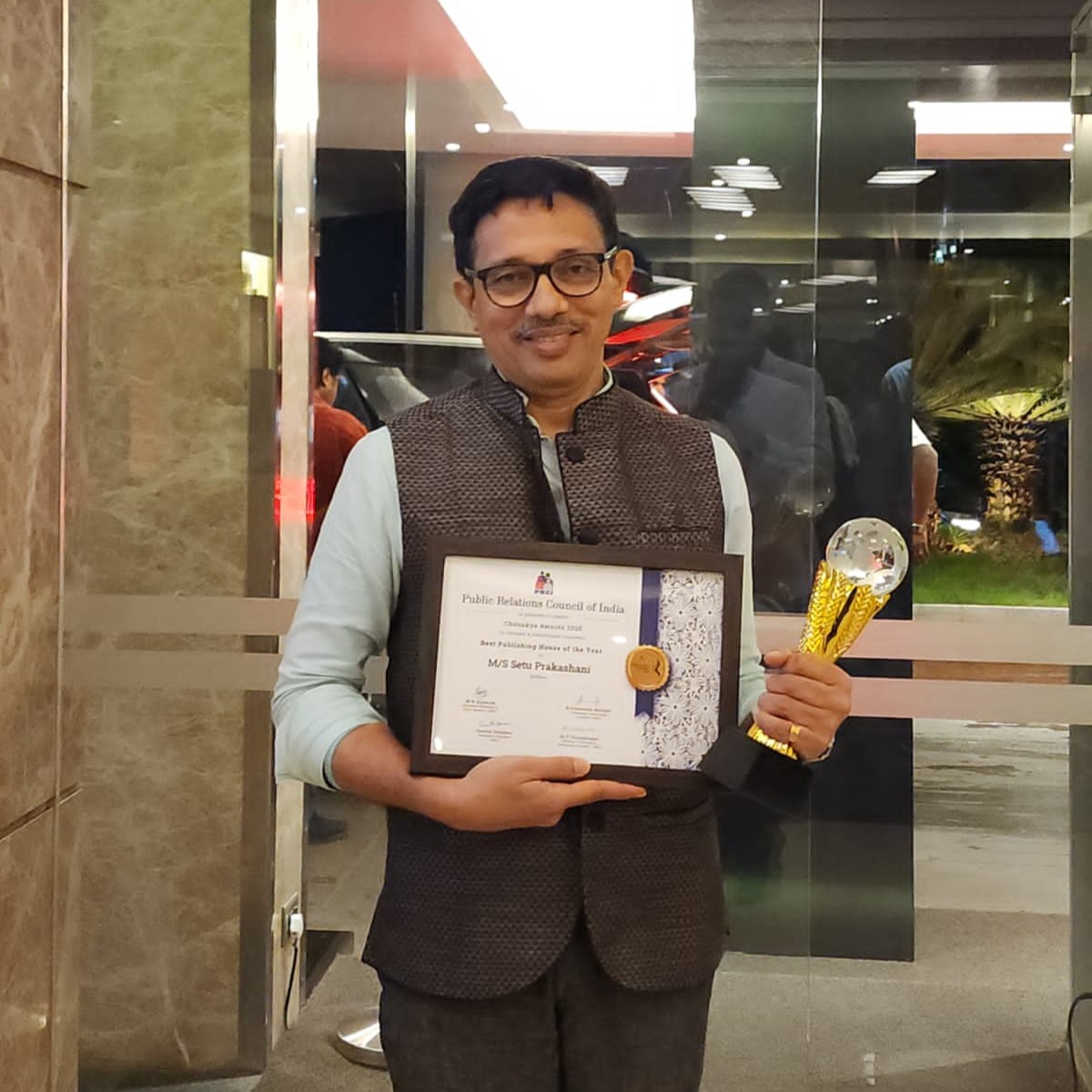 Author Collaboration